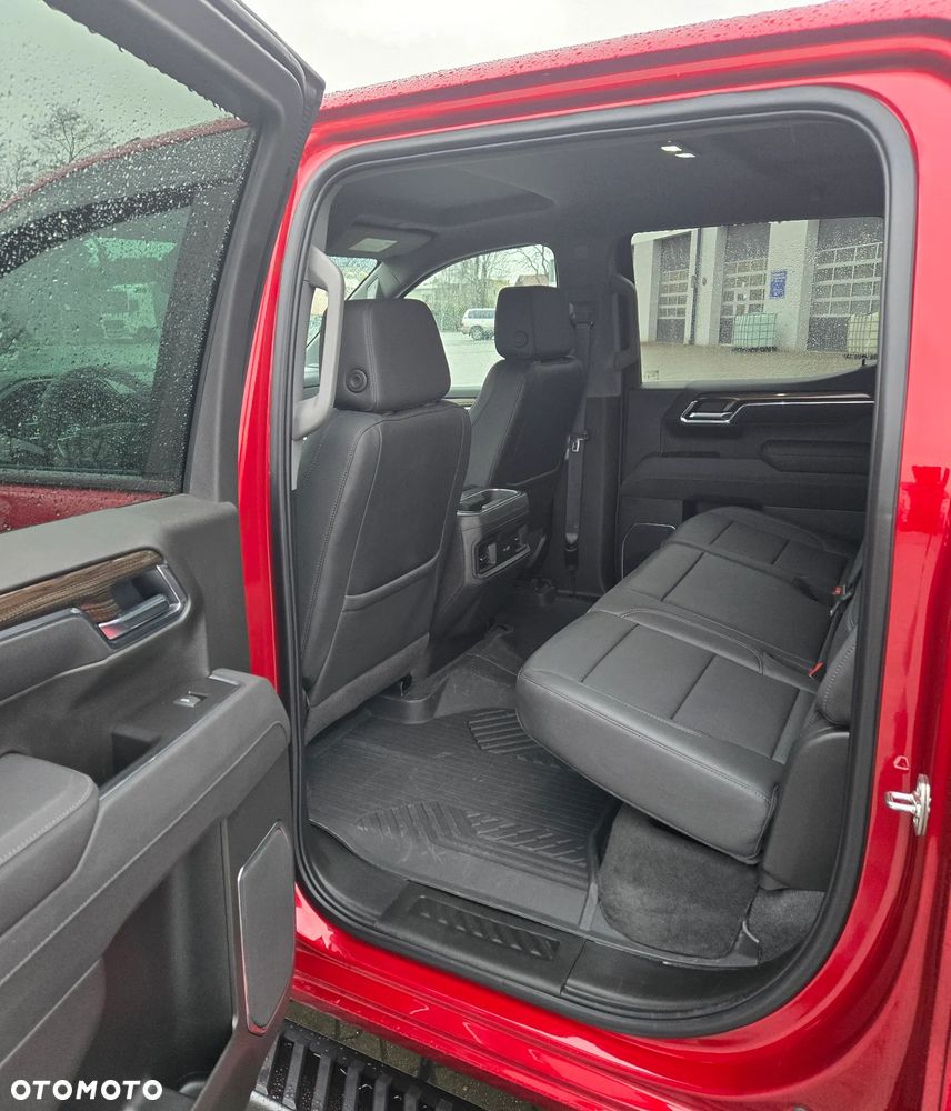 Chevrolet Silverado - 11