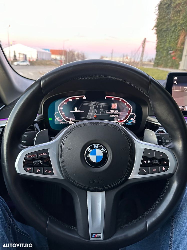 BMW Seria 5 530e Touring Aut. Luxury Line - 27