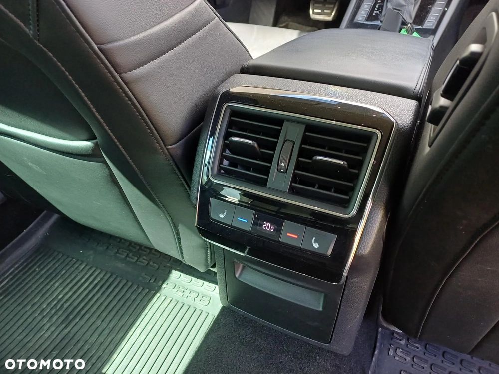 Skoda Superb 2.0 TDI SCR 4x4 L&K DSG - 26