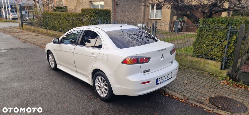 Mitsubishi Lancer 1.6 Intense - 3