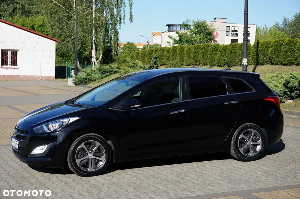 Hyundai i30 blue 1.6 GDI YES Gold - 14