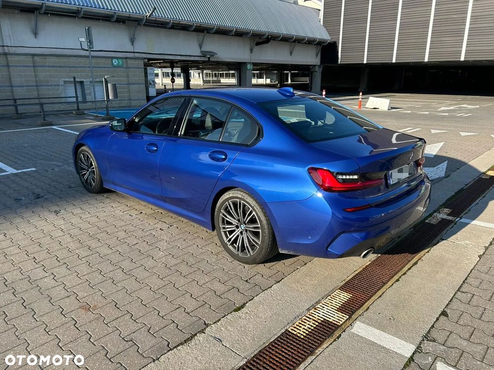 BMW Seria 3 320d M Sport - 14