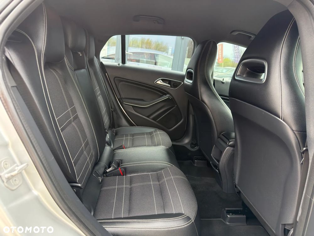 Mercedes-Benz CLA 200 d 7G-DCT - 27