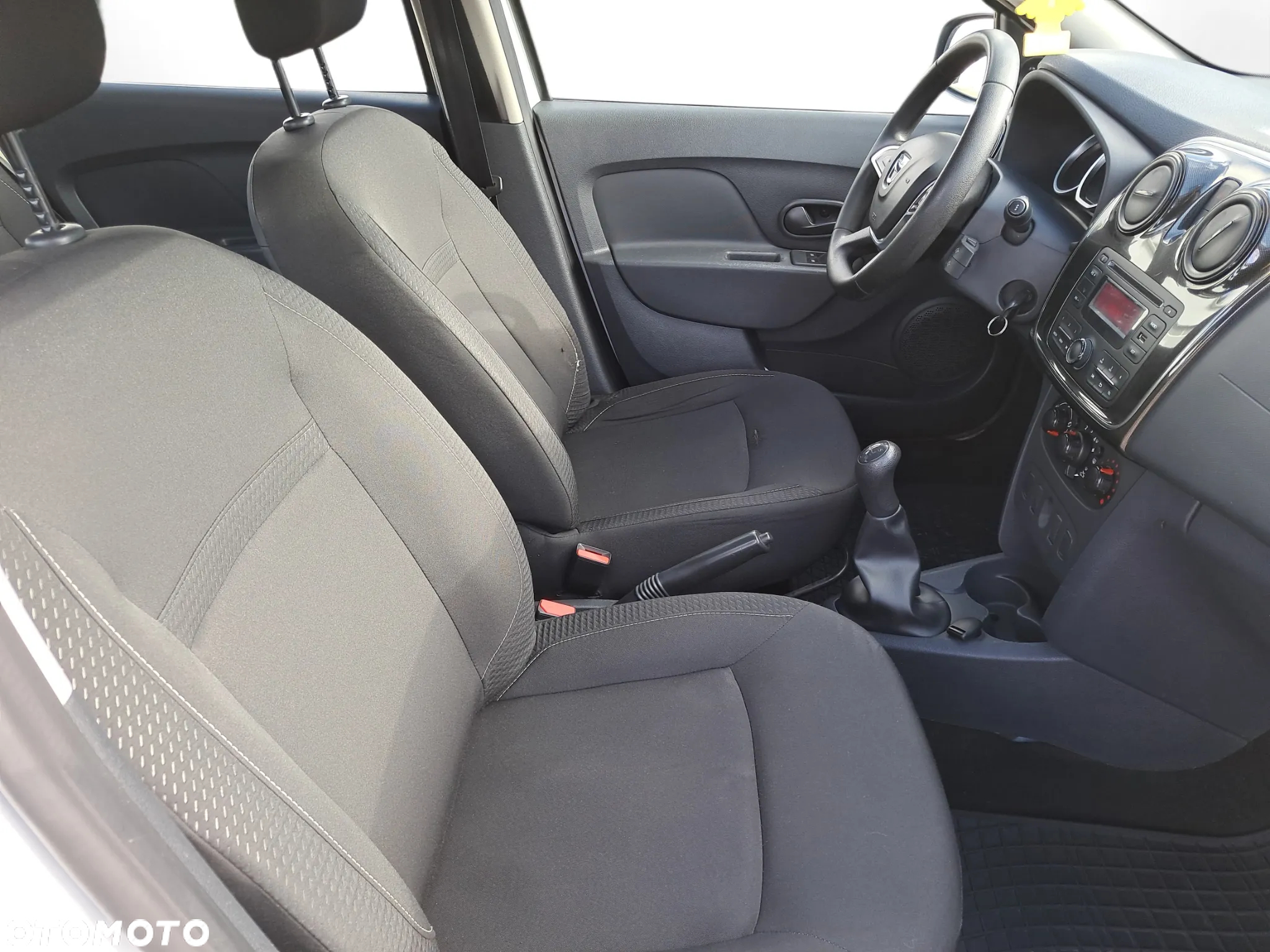 Dacia Sandero SCe 75 Acces - 11