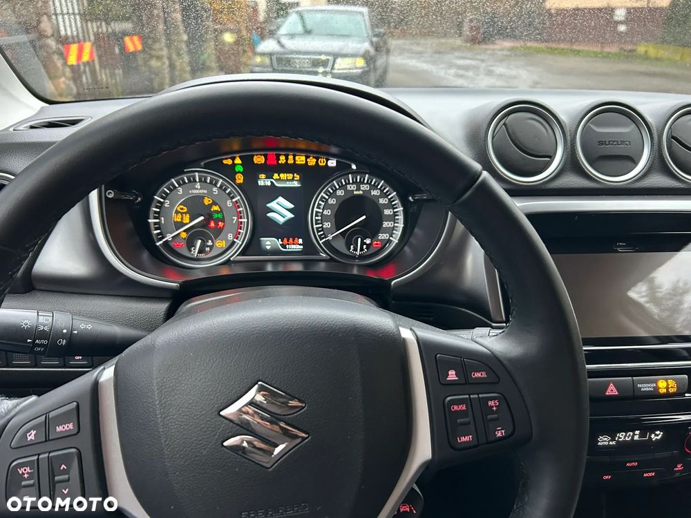 Suzuki Vitara 1.4 Boosterjet Premium 2WD - 17