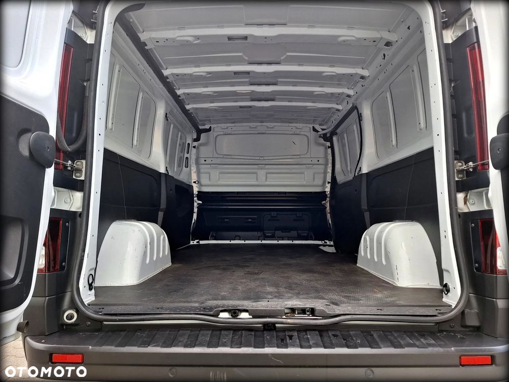 Renault TRAFIC - 5