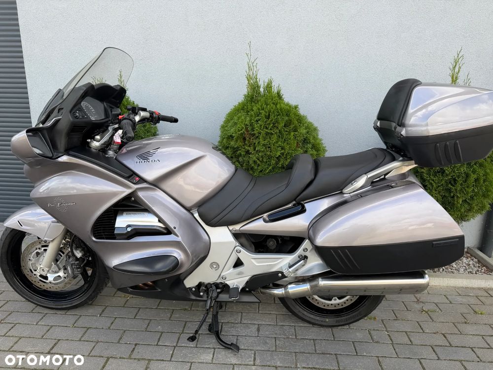 Honda ST - 35