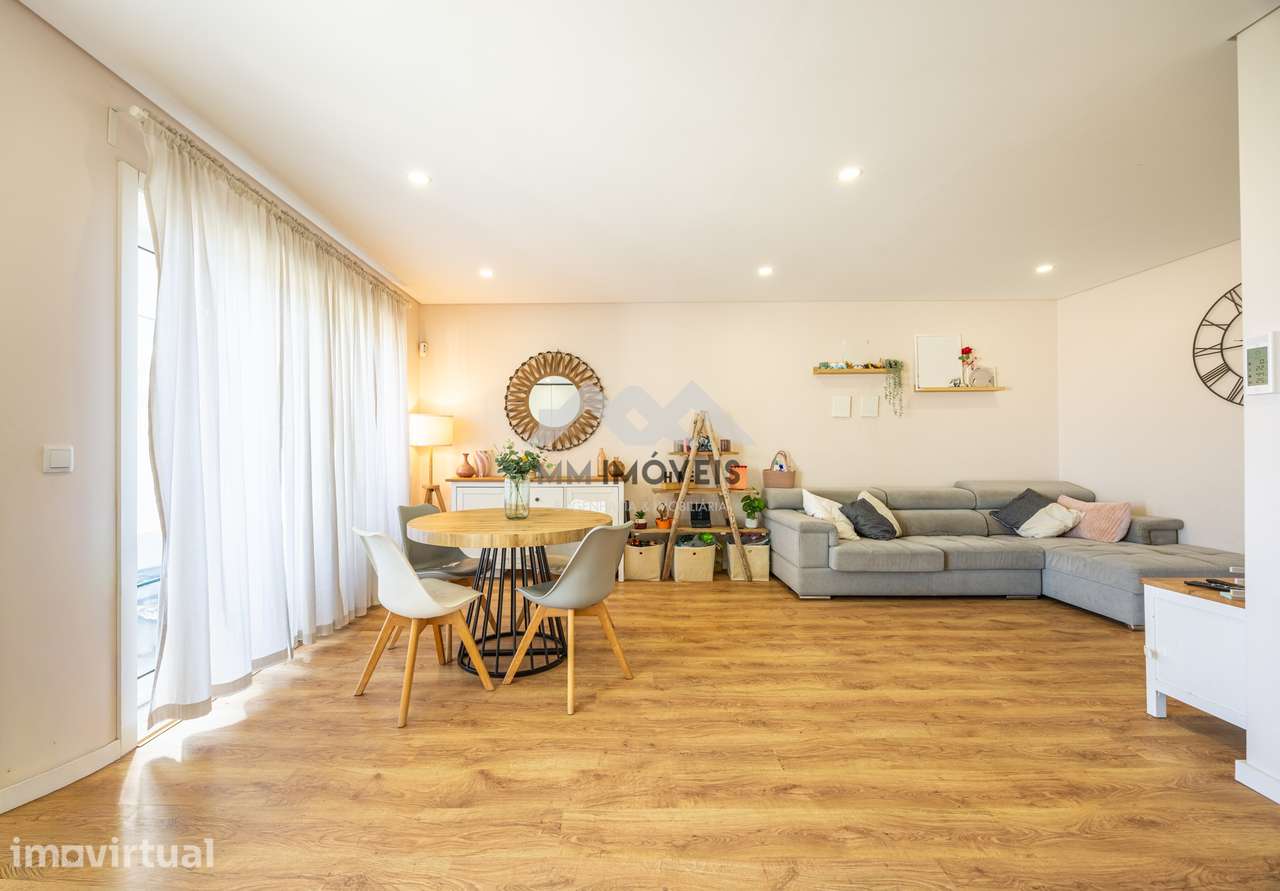 T2 Renovado | Varanda Marquisada  | Centro de S. Mamede de Infesta - Grande imagem: 4/21