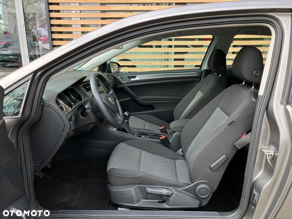Volkswagen Golf 1.2 TSI BMT Trendline - 26