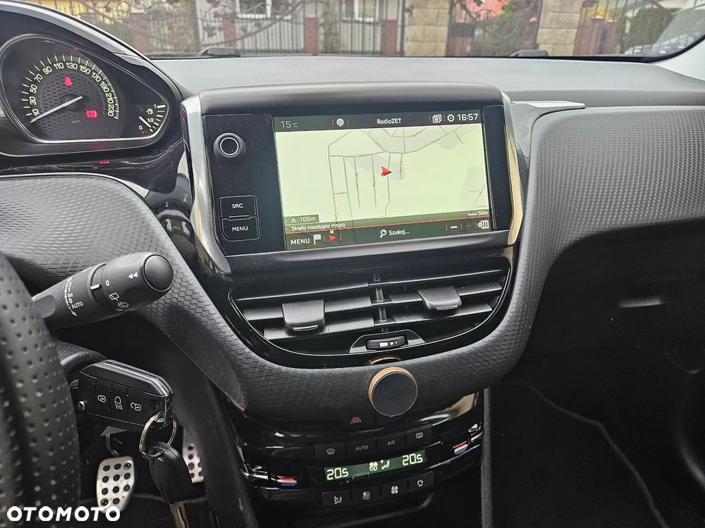 Peugeot 2008 1.5 BlueHDi GT Line S&S - 18