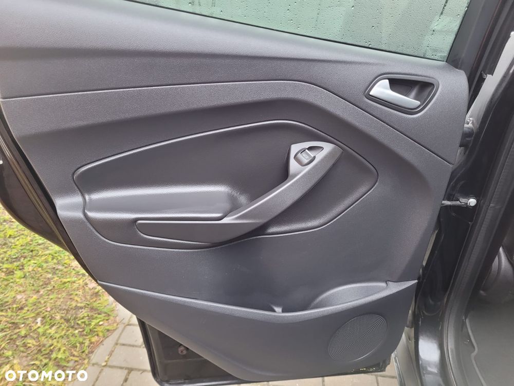Ford Kuga 2.0 TDCi 2x4 Titanium - 15