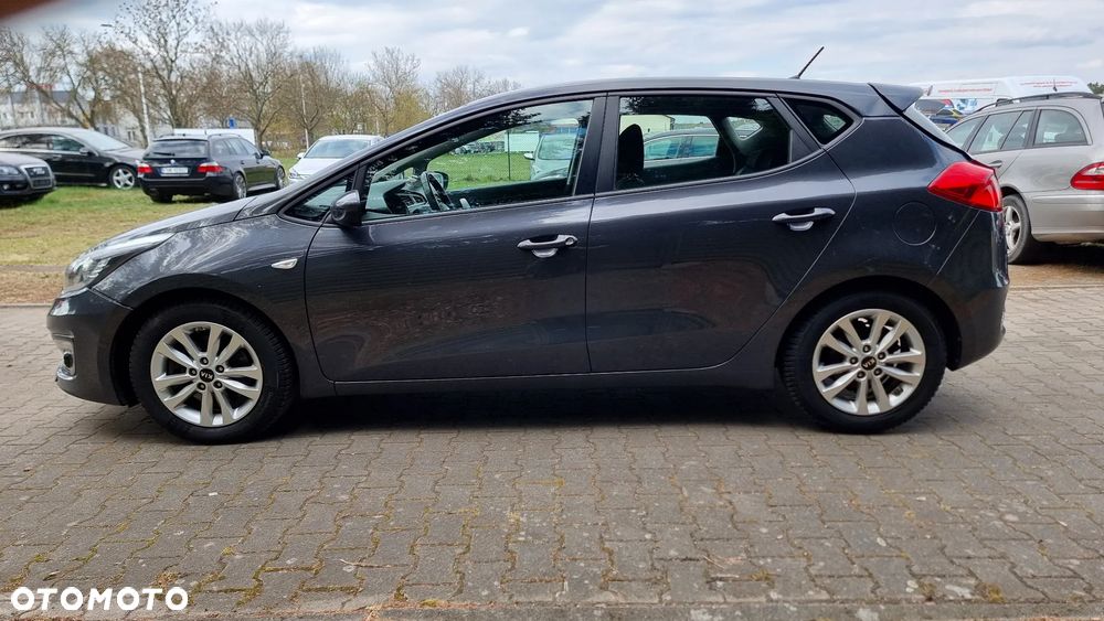 Kia Ceed 1.4 Smart Plus - 21