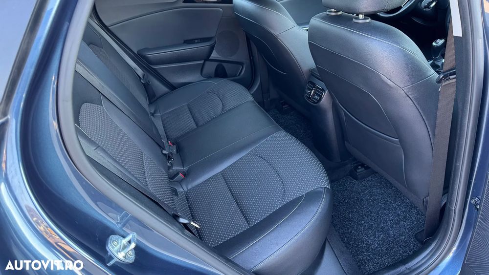 Kia XCeed 1.6 CRDi LAUNCH EDITION - 11