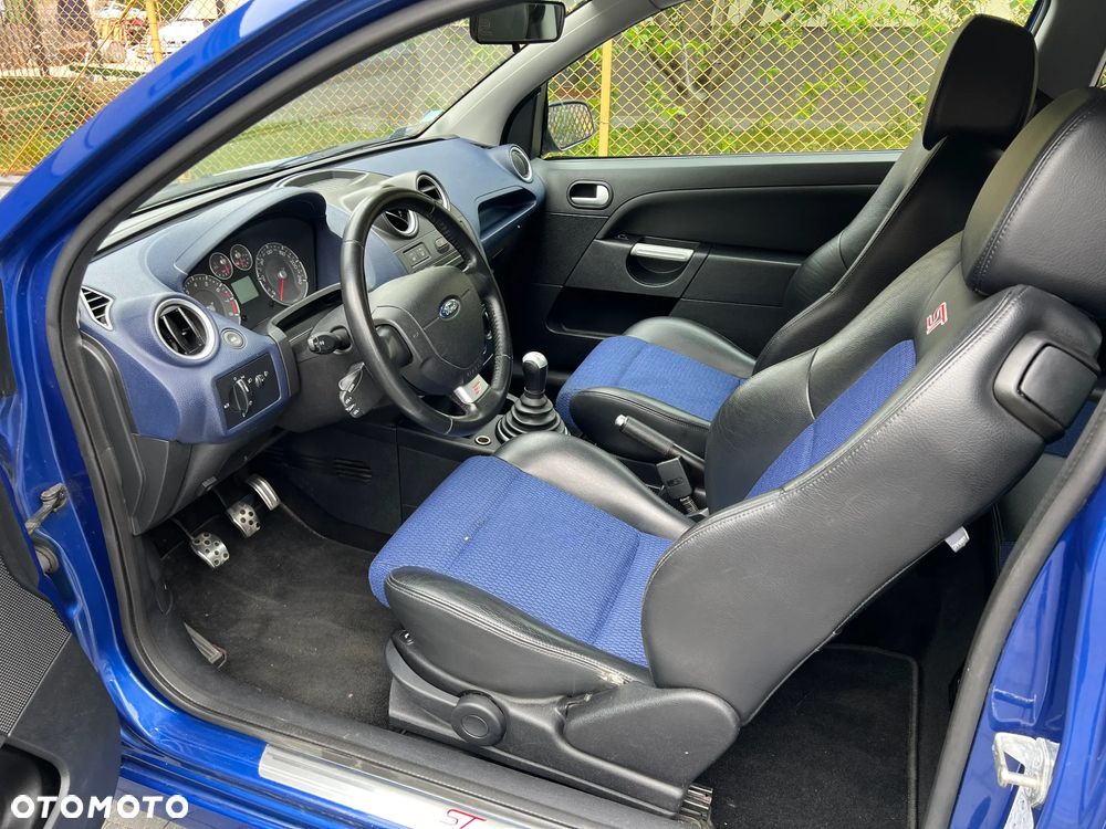 Ford Fiesta - 11