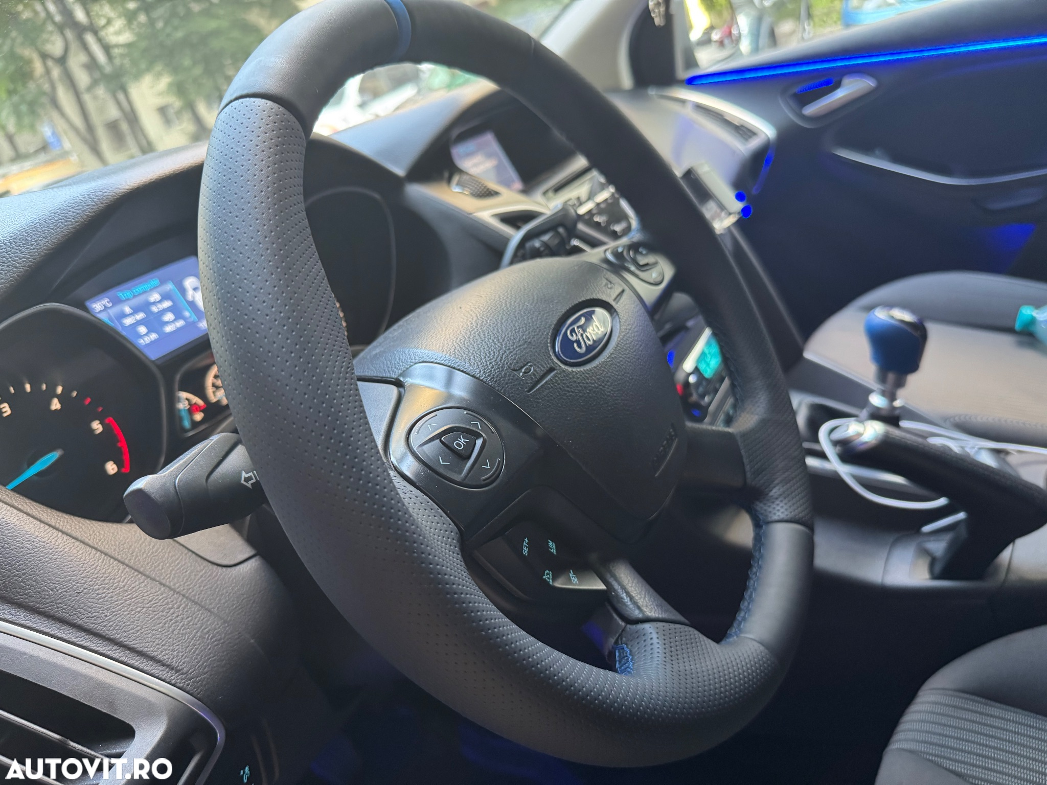 Ford Focus 2.0 TDCI DPF Sport - 12