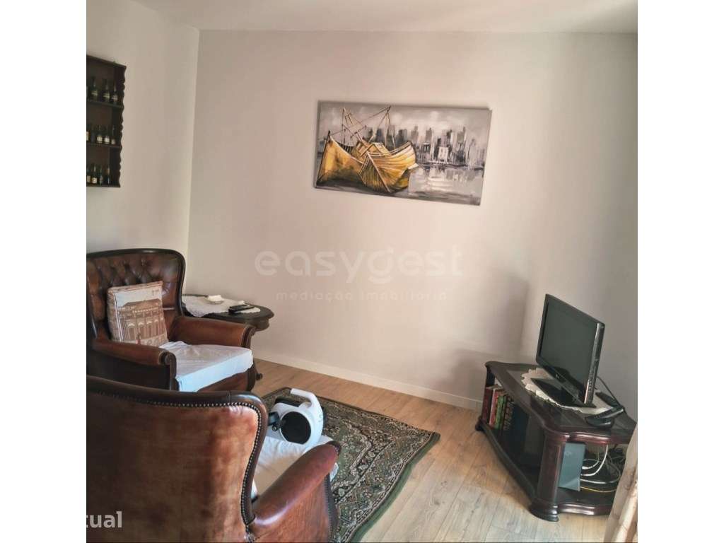 Fantástico Apartamento T2 Totalmente Remodelado no Coração da Cidad... - Grande imagem: 4/12