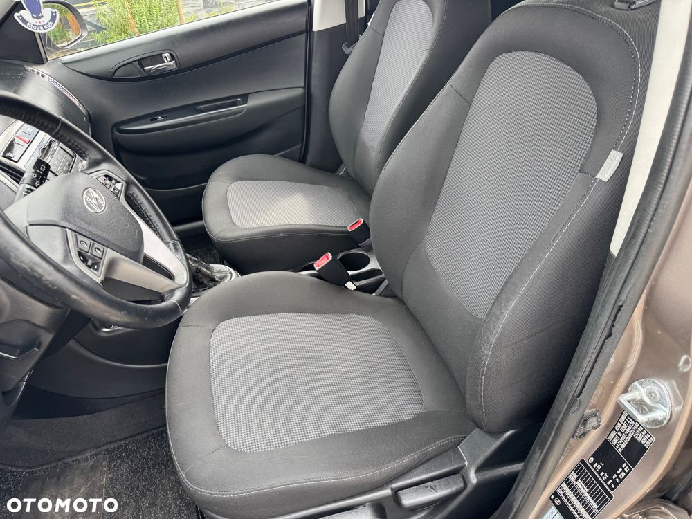 Hyundai i20 - 13