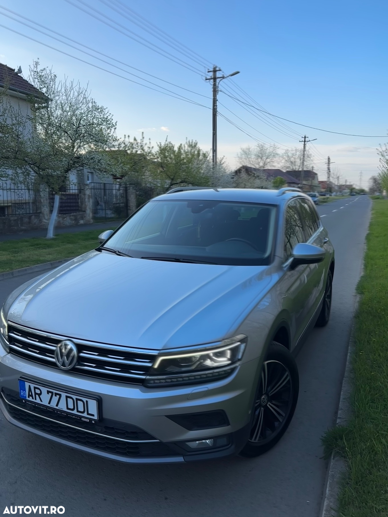 Volkswagen Tiguan 2.0 TDI 4Mot DSG Highline - 2