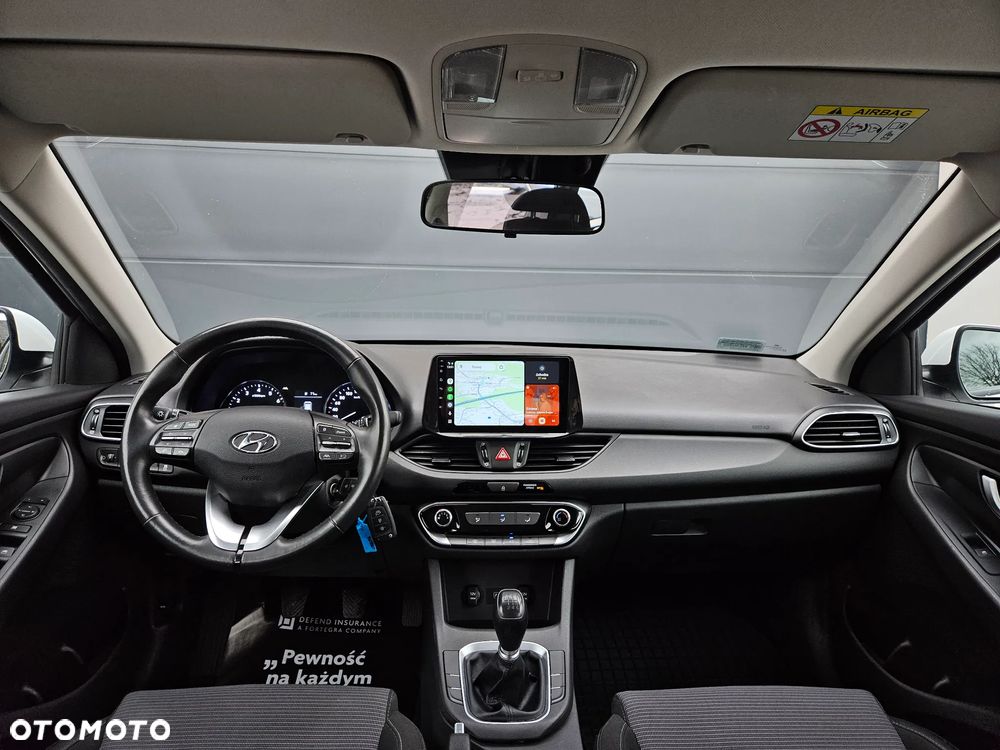 Hyundai i30 1.5 DPI Classic + - 9