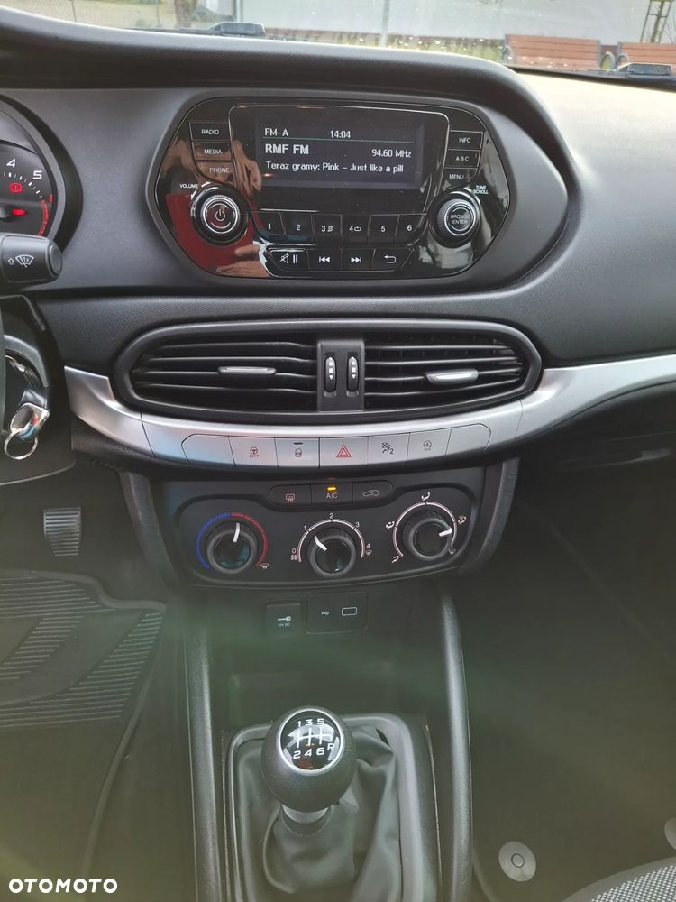 Fiat Tipo 1.4 16v Easy EU6d - 25