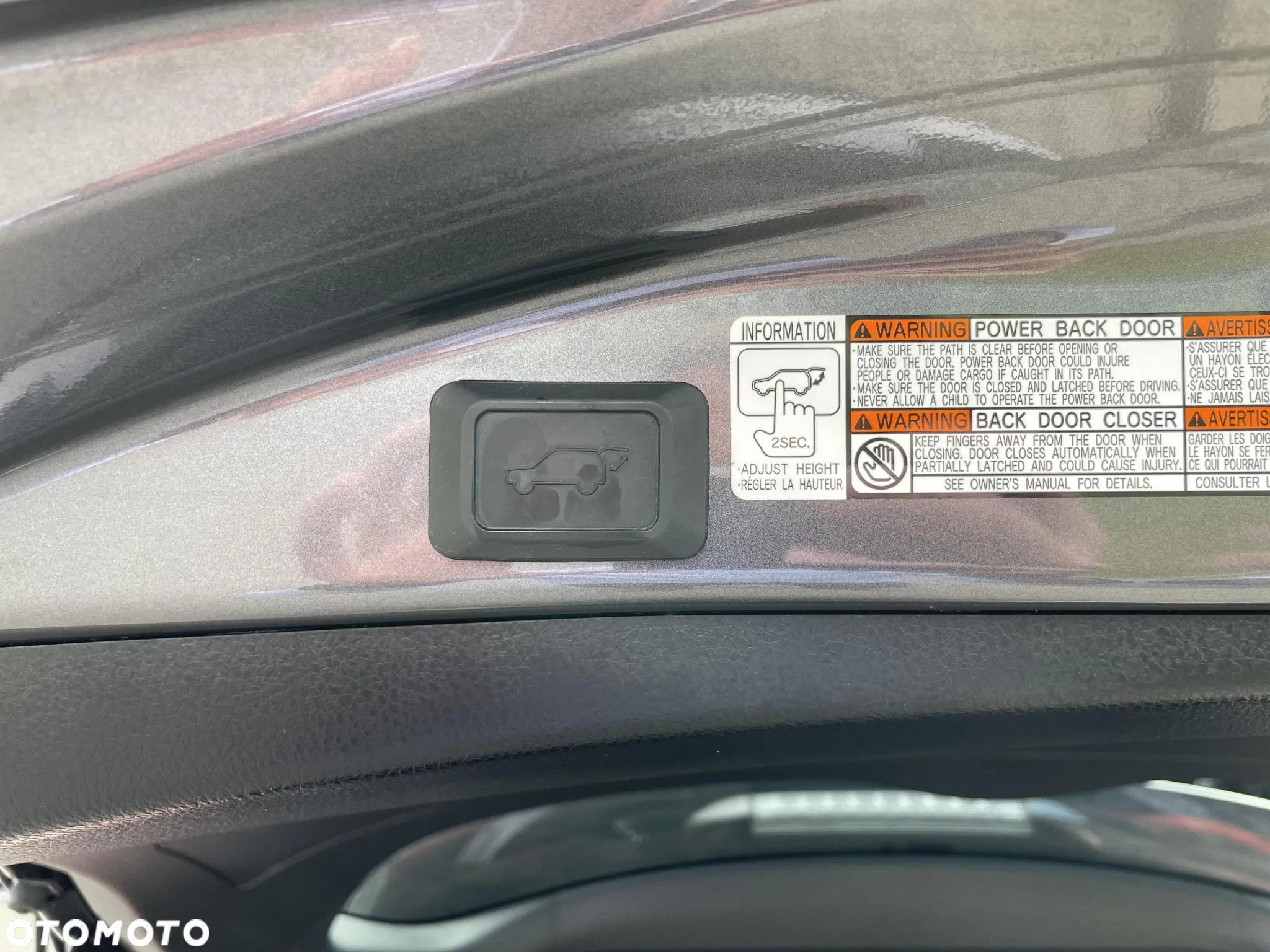 Toyota RAV4 Hybrid Style 4x2 - 18