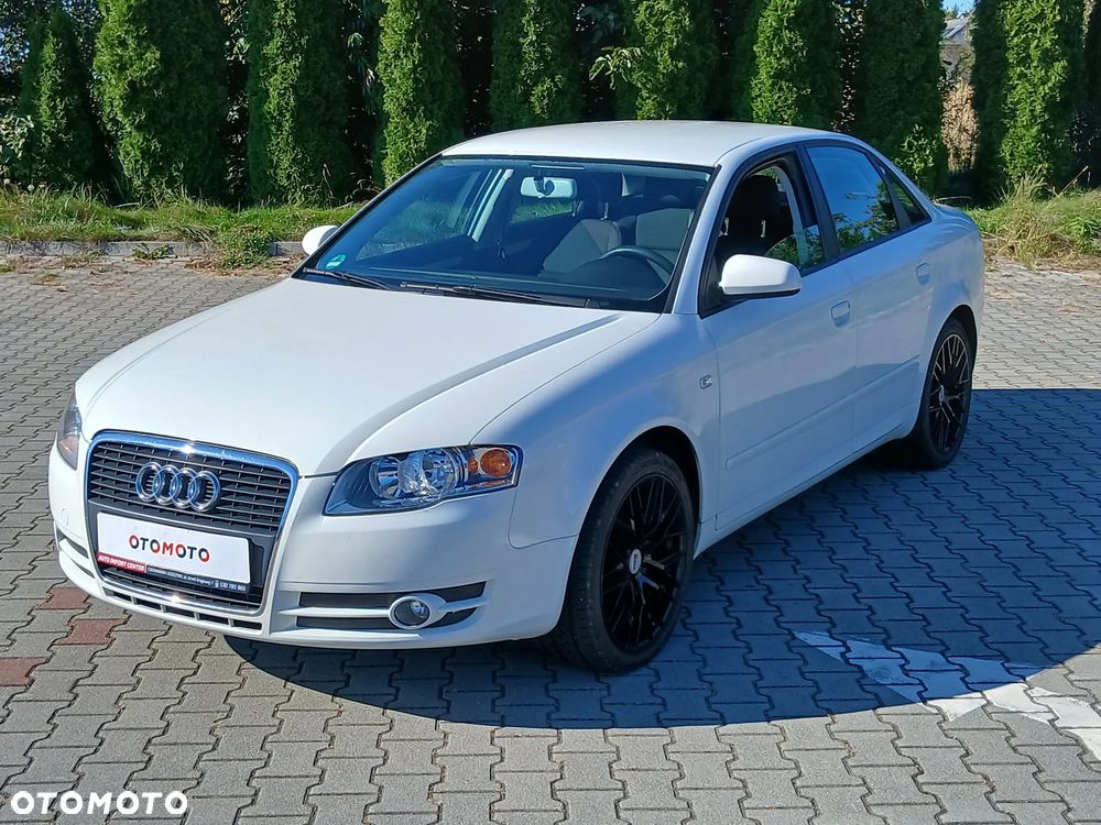 Audi A4 Limousine - 31