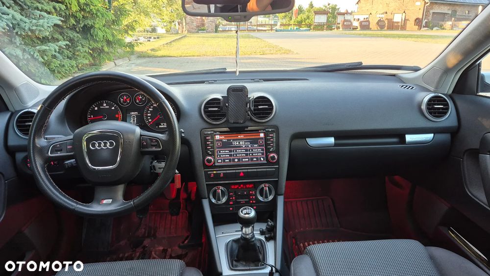 Audi A3 Sportback 2.0 TDI DPF Quattro Attraction - 18