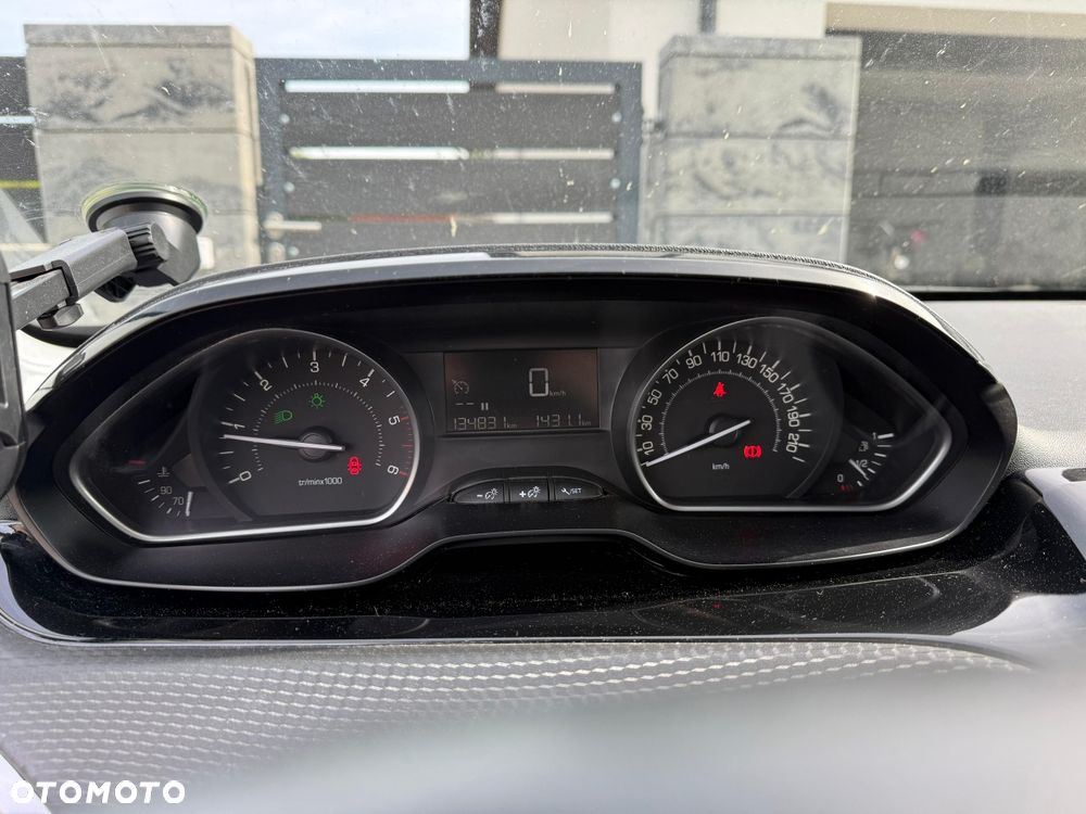 Peugeot 208 - 7