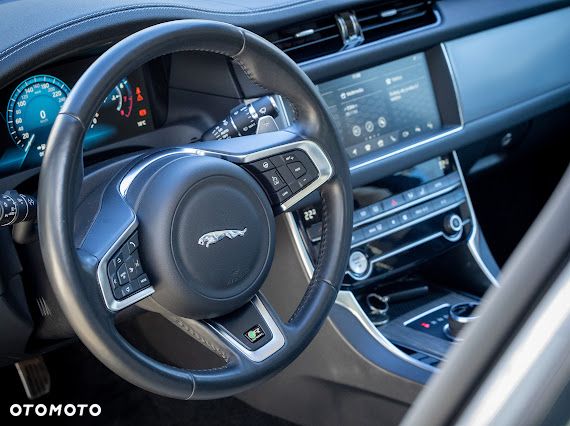 Jaguar XF 2.0 P300 AWD 300 Sport - 9