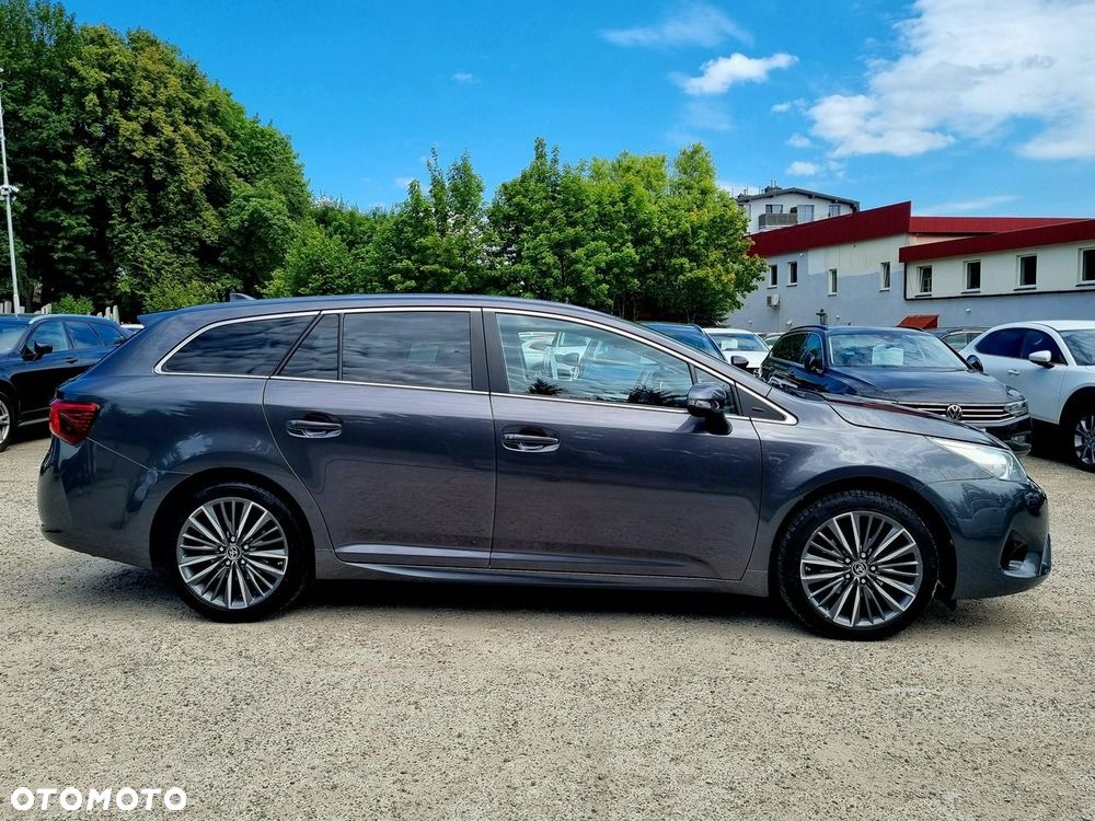 Toyota Avensis 1.8 Premium MS - 4