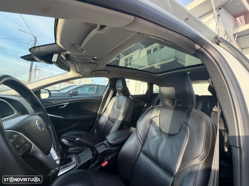 Volvo V40 D2 Momentum - 9