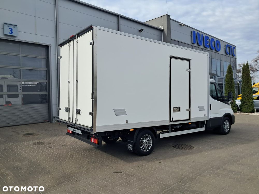 Iveco Daily 35S18 izoterma 8 EP z spojlerem i agregatem - 19