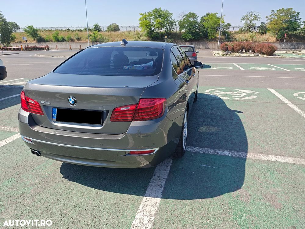 BMW Seria 5 525d xDrive AT - 12