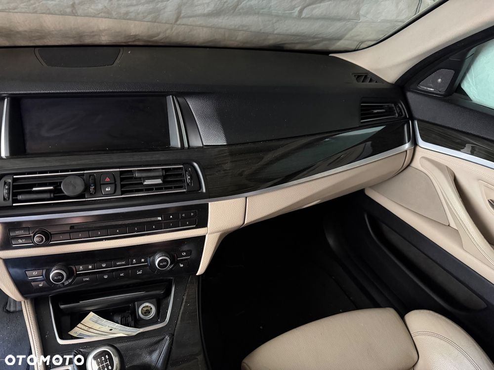 BMW Seria 5 520d Luxury Line - 6