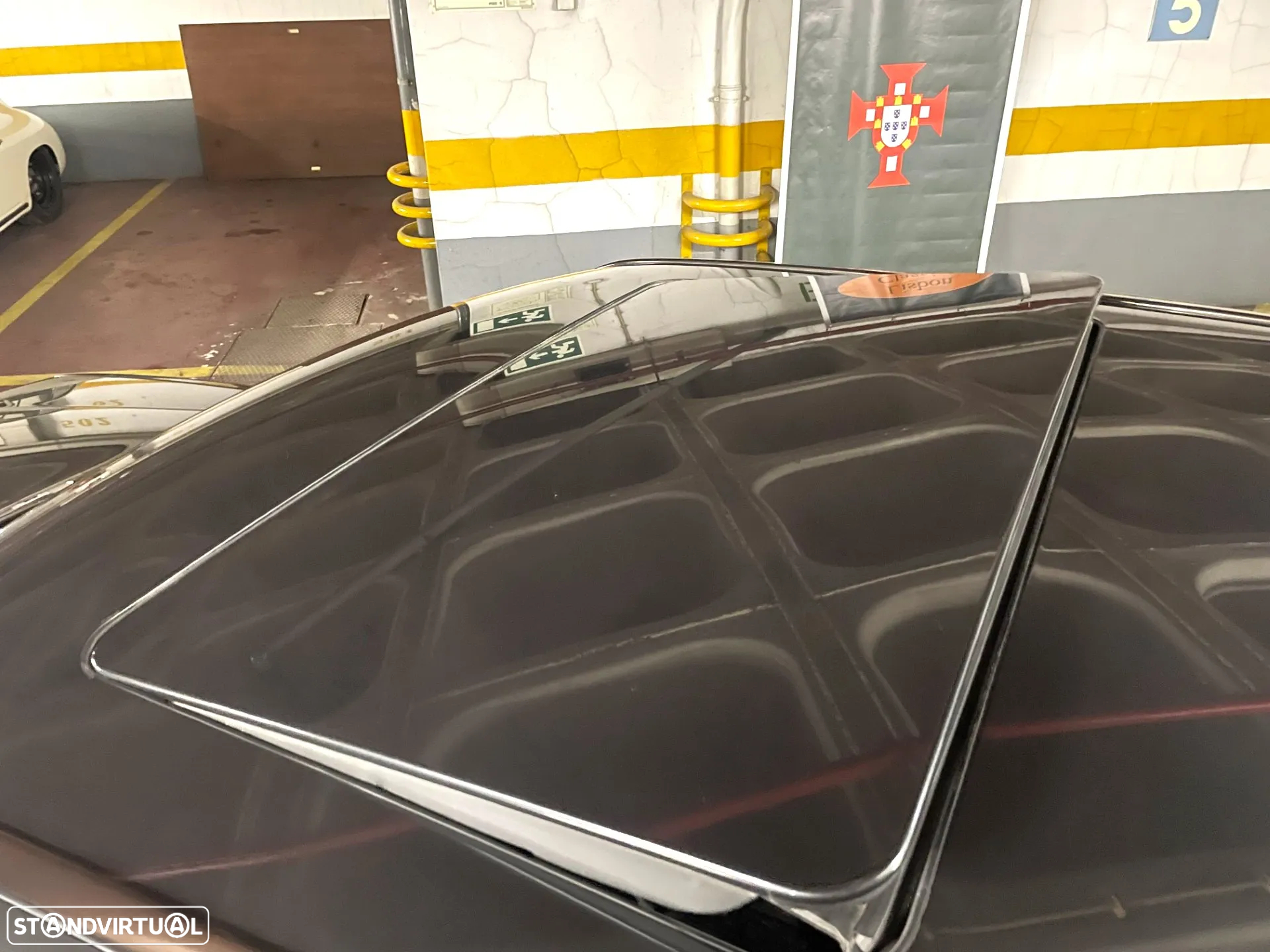 Mercedes-Benz 300 E-24 - 14