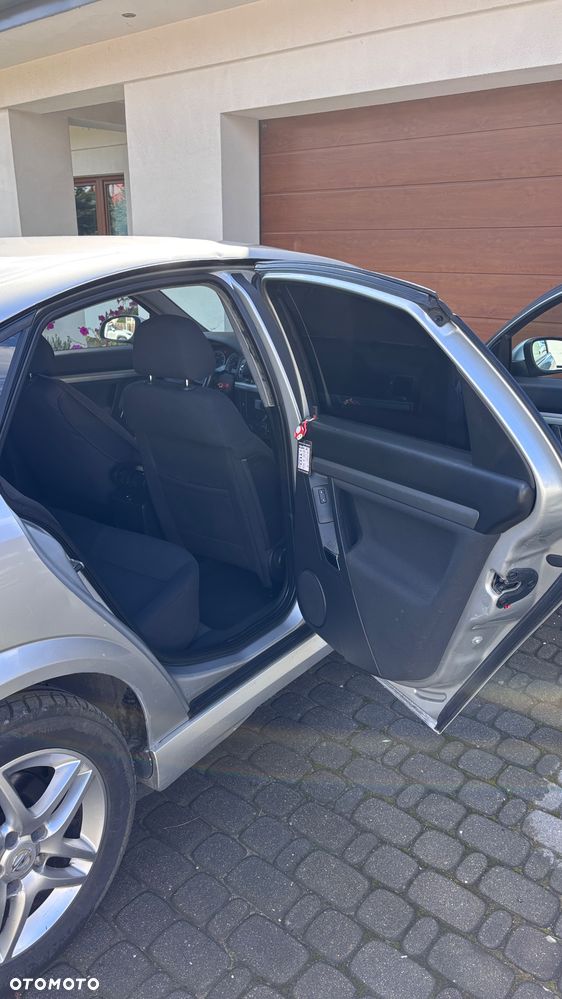 Opel Vectra 1.9 CDTI - 10