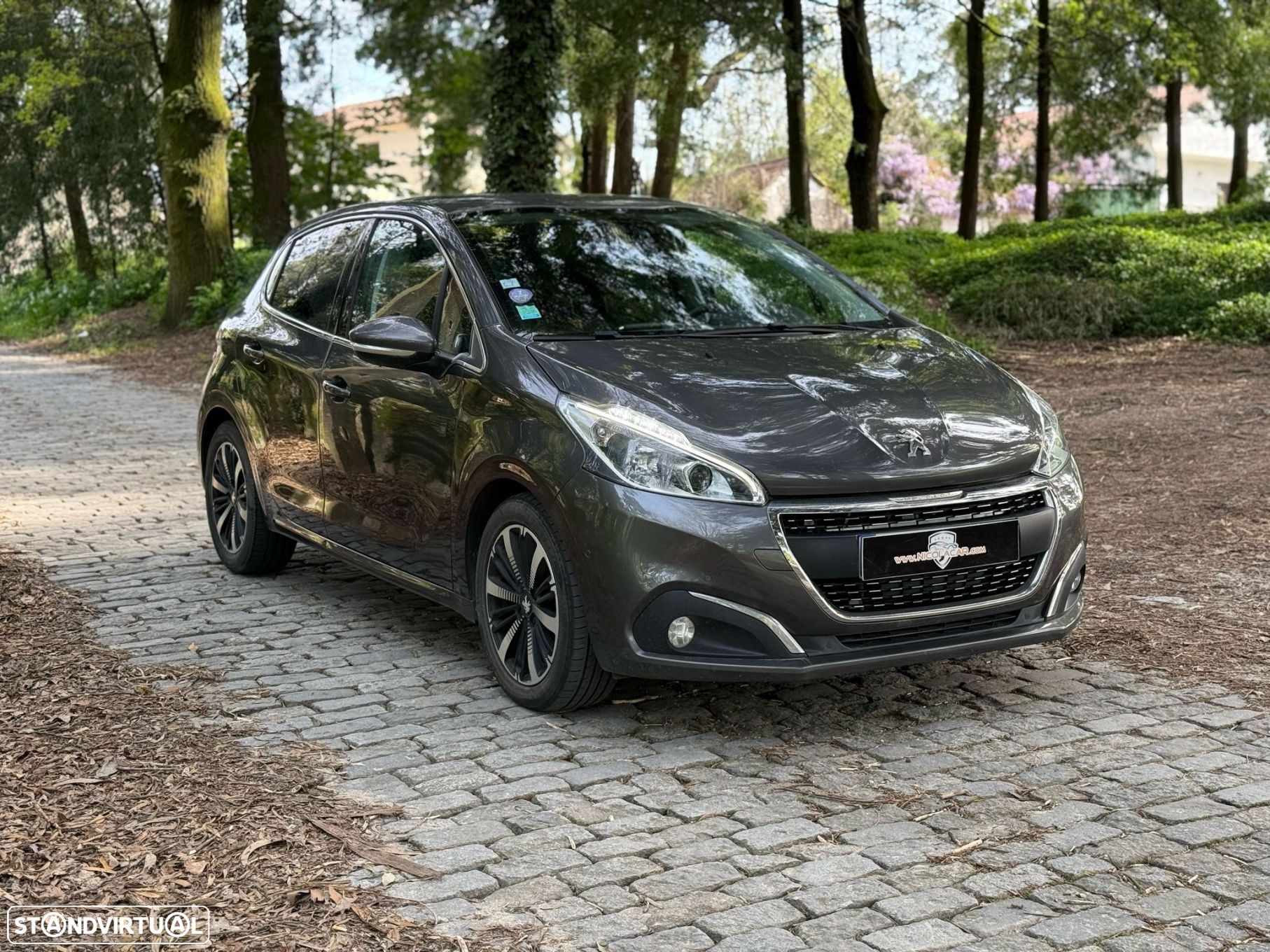 Peugeot 208 PureTech 82 Start & Stop Allure - 1