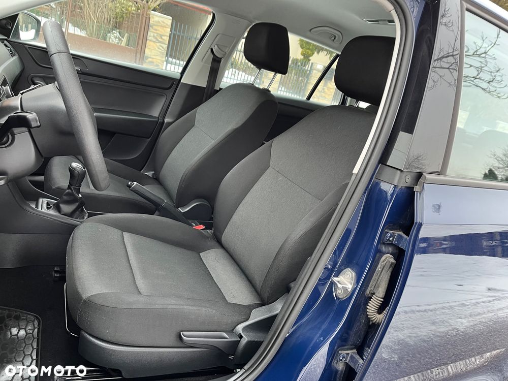 Skoda RAPID 1.2 TSI Ambition - 8