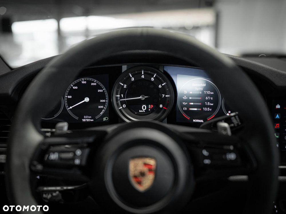 Porsche 911 Carrera - 22