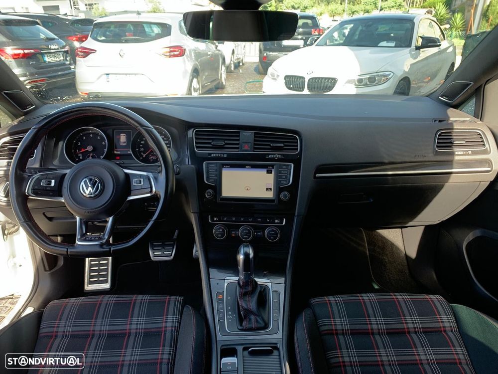 VW Golf 2.0 TSi GTi DSG Performance - 20