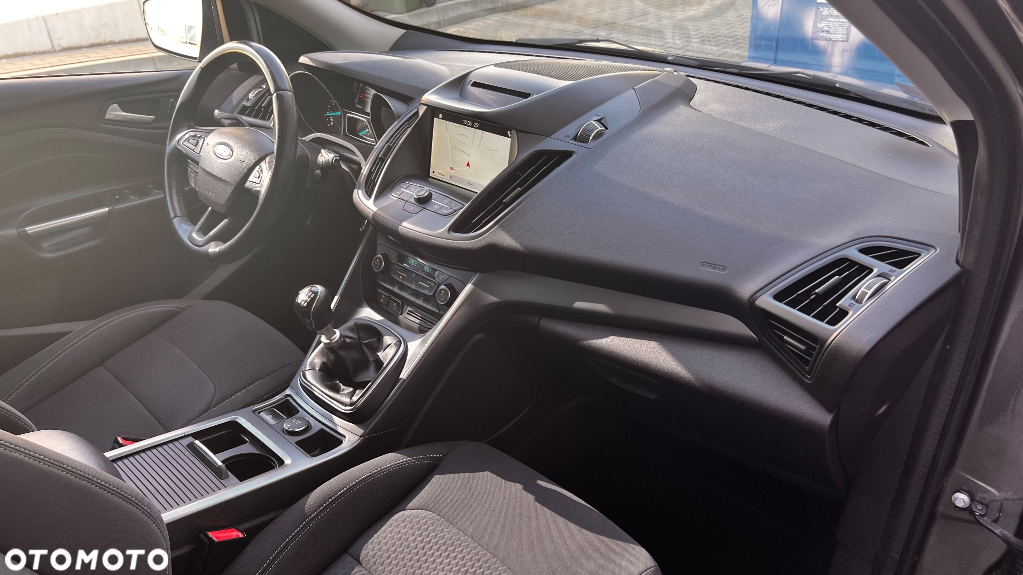 Ford Kuga 1.5 EcoBoost 2x4 Titanium - 31