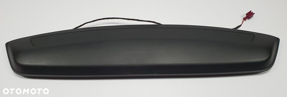 TRZECIE ŚWIATŁO STOP MERCEDES W204 A2046840028 - 2