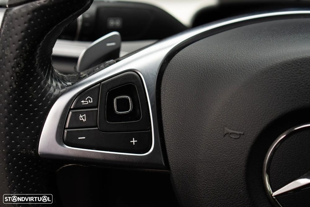 Mercedes-Benz E 220 d AMG Line - 20