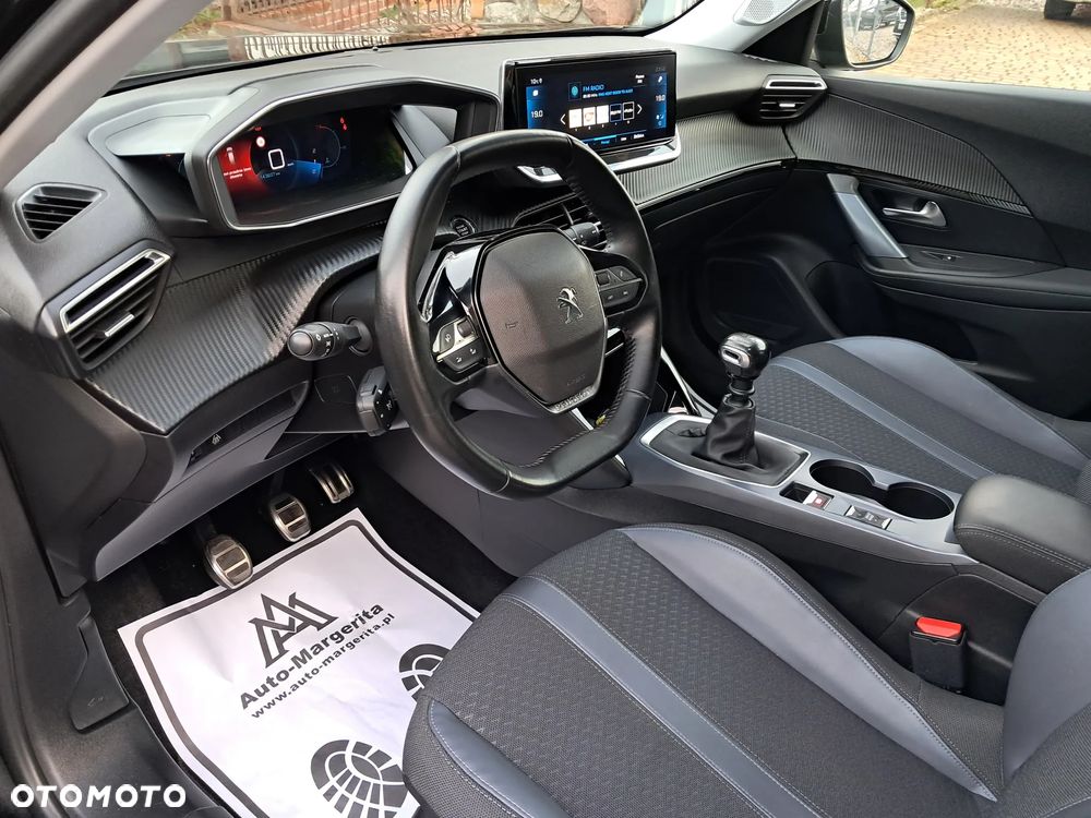 Peugeot 2008 1.2 PureTech Allure S&S - 15