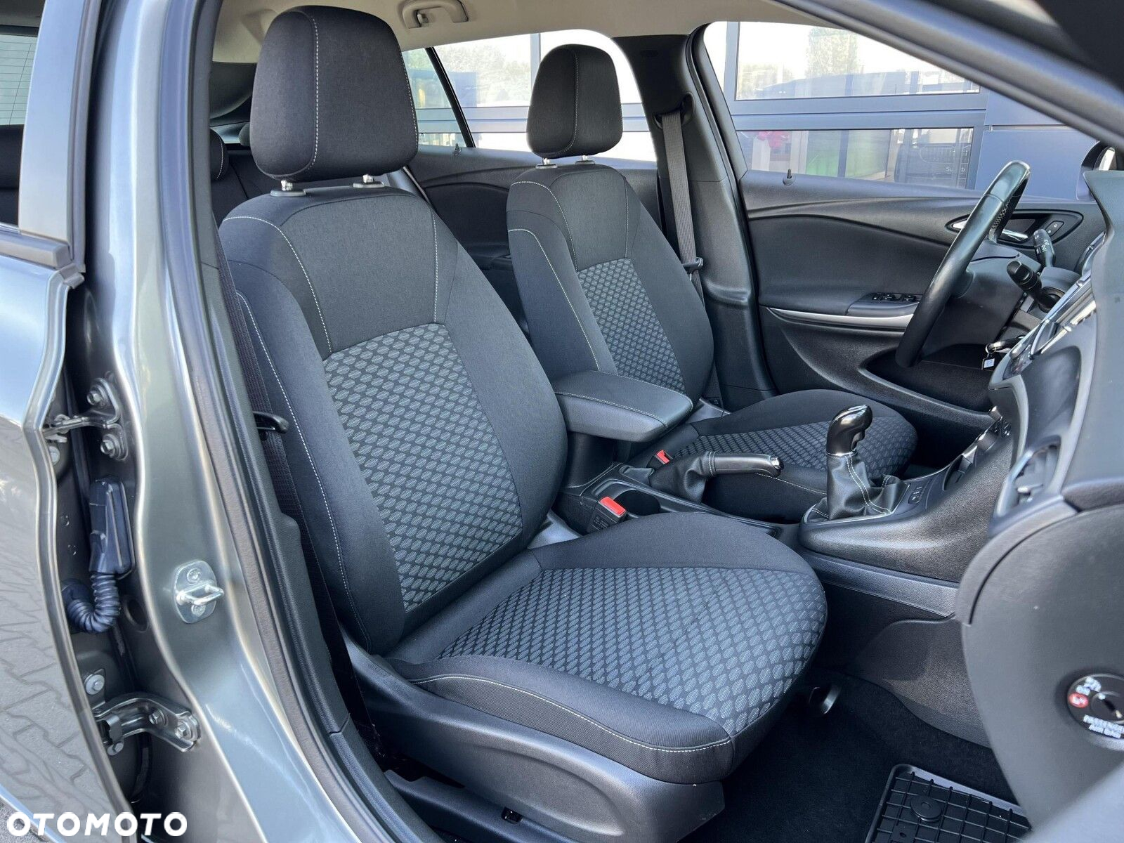Opel Astra V 1.2 T Edition S&S - 13