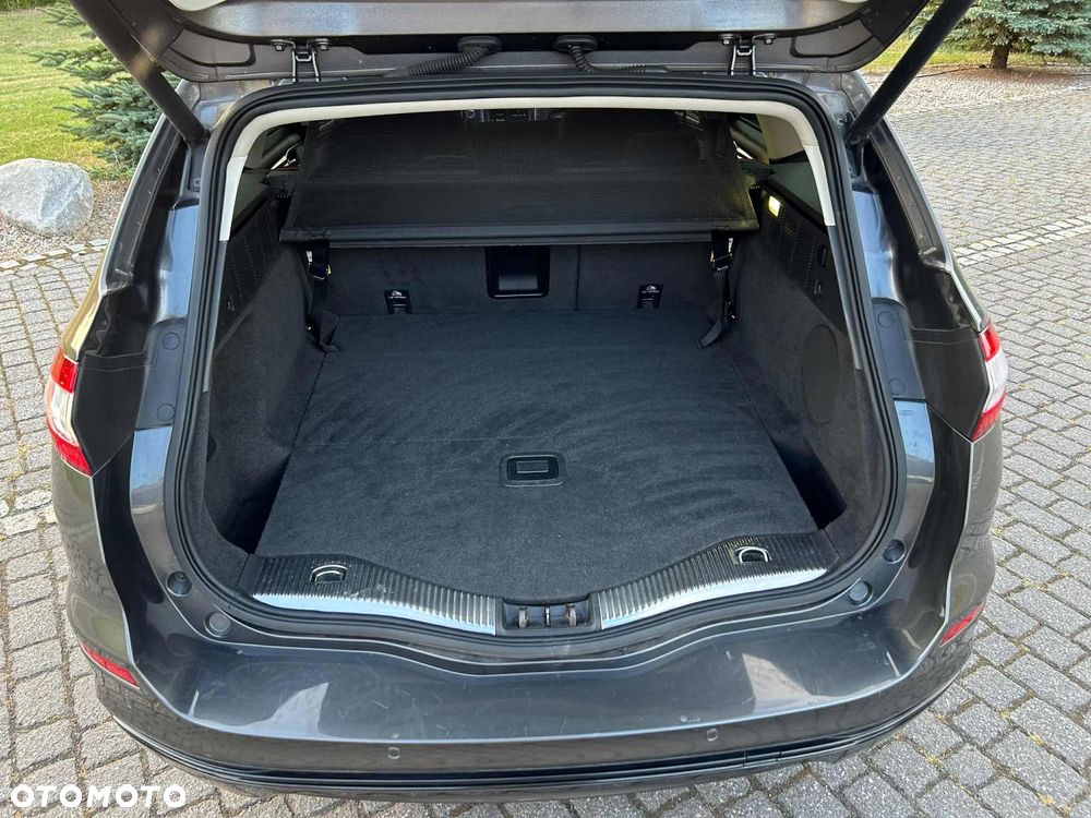 Ford Mondeo - 37