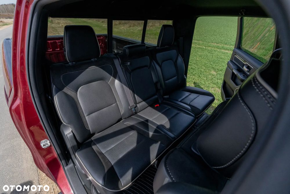 RAM 1500 Crew Cab Shortbed Laramie - 12