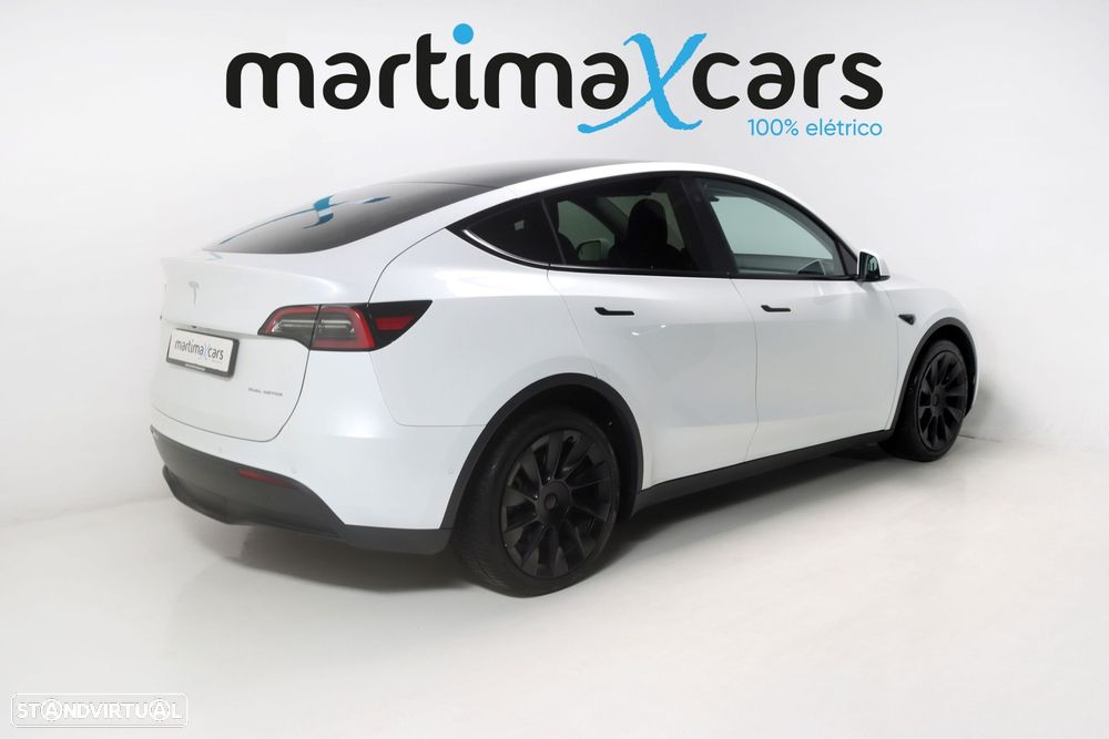 Tesla Model Y Long Range Dual Motor AWD - 10
