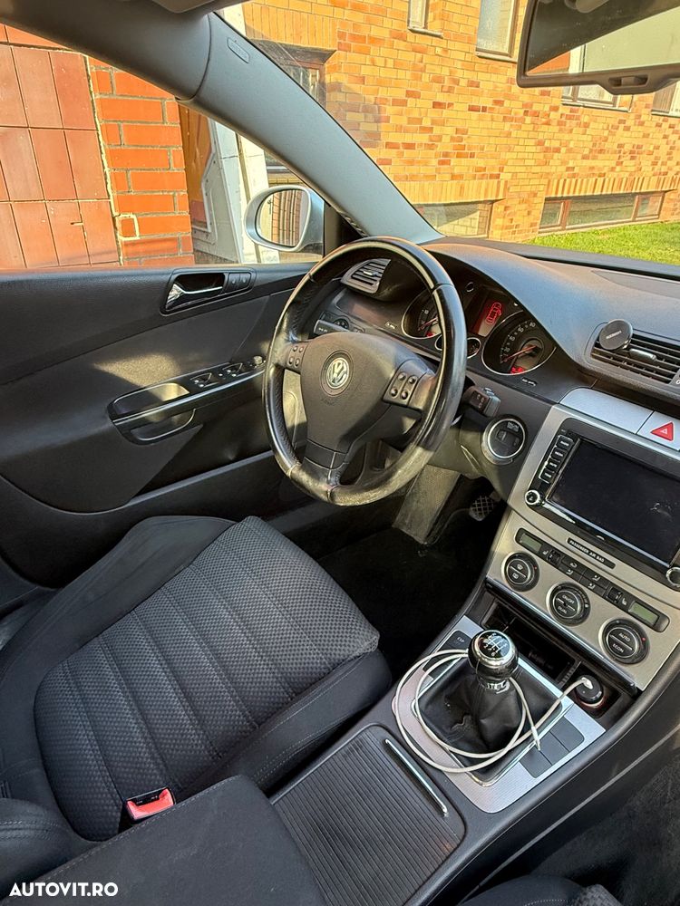 Volkswagen Passat 2.0 TDI DPF Sportline - 5