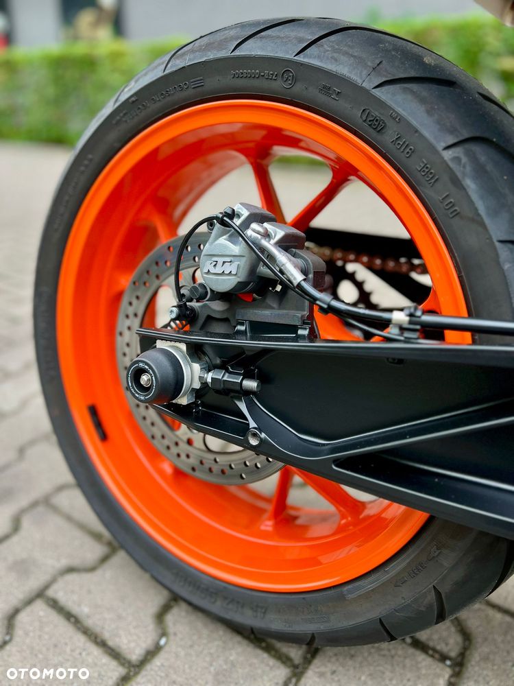 KTM Duke - 18